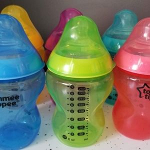 6 Tommee Tippee bottles